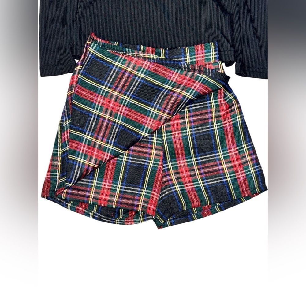 SHEIN Holiday Plaid Set - Picture 3 of 5